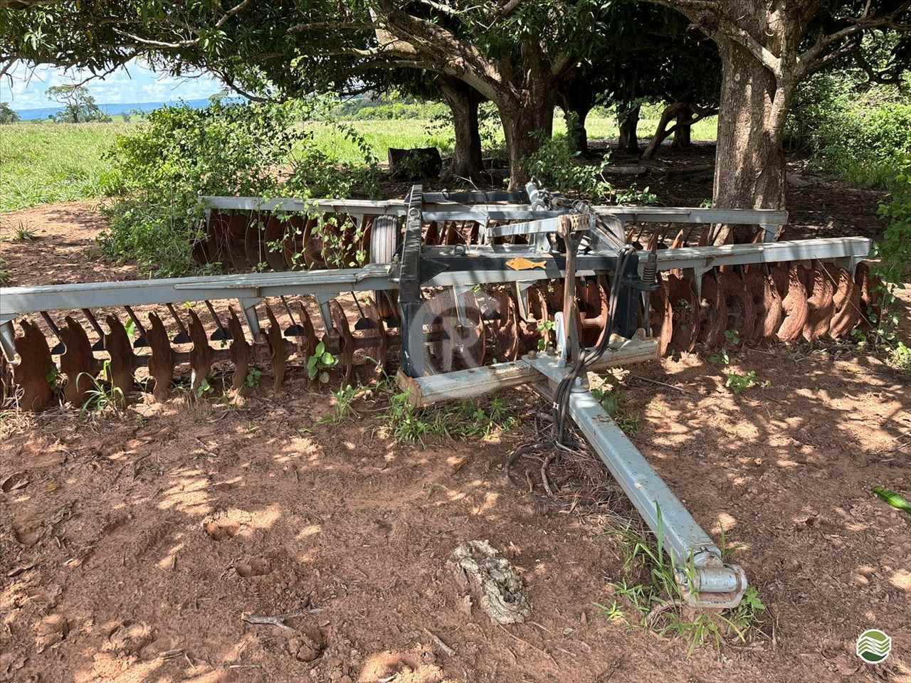 IMPLEMENTOS AGRICOLAS GRADE NIVELADORA NIVELADORA 56 DISCOS CR Máquinas Agrícolas CASSILANDIA MATO GROSSO DO SUL MS